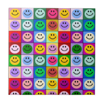 Carrés souriants de visage d'arc-en-ciel carreaux
