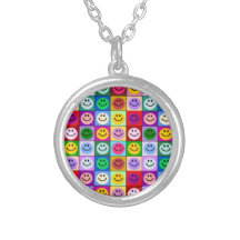 Carrés souriants de visage d'arc-en-ciel pendentifs