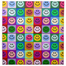 Carrés souriants de visage d'arc-en-ciel serviette imprimée
