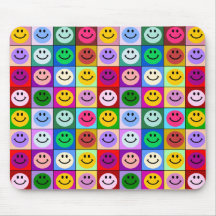 Carrés souriants de visage d'arc-en-ciel tapis de souris