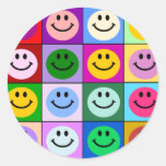 Carrés souriants multicolores adhésif rond