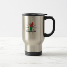 Carte 2,0 de drapeau du Madagascar Mugs