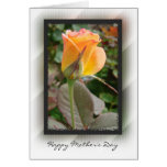 Carte heureuse de rose jaune du jour de mère