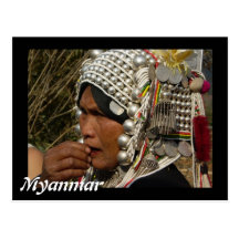 Carte postale de femme de Myanmar