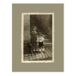 Carte postale vintage - garçon et fille