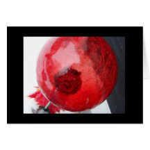 Carte rouge de boule de Noël