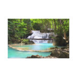 Cascade dans la forêt tropicale toile tendue sur châssis