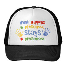 Ce qui se produit dans l'école maternelle casquettes