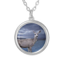 Cerfs communs de Noël avec des montagnes Pendentifs