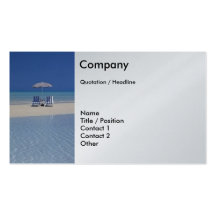 Chaises de plage sur le modèle de carte de visite 