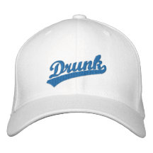 Chapeau brodé ivre