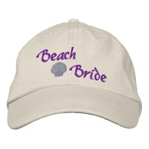 Chapeau brodé par jeune mariée de plage