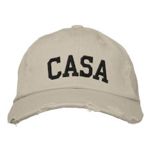 Chapeau brodé par maison