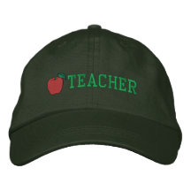 Chapeau brodé par professeur