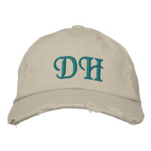 CHAPEAUX DÉCORÉS D'UN MONOGRAMME CASQUETTES BRODÉES