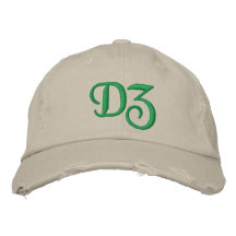CHAPEAUX DÉCORÉS D'UN MONOGRAMME CASQUETTE BRODÉE