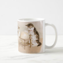 Chat de cartographe et trois chatons tasse à café