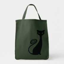 Chat de vampire avec les yeux verts sacs