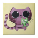 Chat mignon de Kitty avec le petit monstre vert Carreau En Céramique