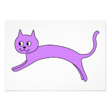 Chat pourpre sautant invitations