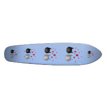 Chats noirs et gris mignons, avec des coeurs plateau de skateboard