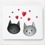 Chats noirs et gris mignons, avec des coeurs tapis de souris