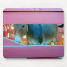 Cheval derrière la barrière rose - mousepad tapis de souris