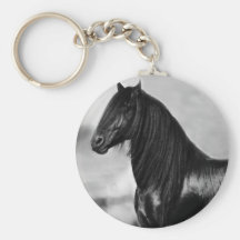 Cheval noir frison fier d'étalon porte-clefs