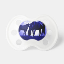 Chevaux et nuit bleue tétines