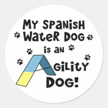 Chien espagnol d'agilité de chien d'eau adhésif