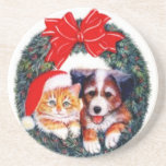 Chiot et chaton dans le caboteur de Noël de guirla Dessous De Verres