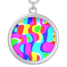 Choc de couleur colliers