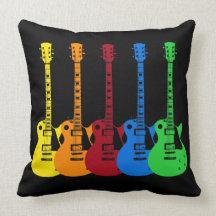 Cinq guitares électriques colorées coussin