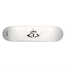 Claddagh (blanc) skateboard customisable