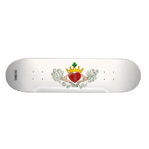 Claddagh (polychrome) plateaux de skateboards