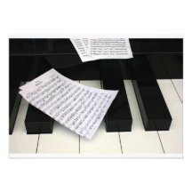 Clés de piano avec la musique faire-part personnalisé
