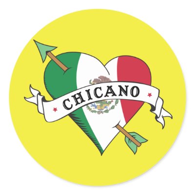 Coeur chicano de tatouage avec le drapeau mexicain par LatinaTees Coeur chicano de tatouage avec le drapeau mexicain par LatinaTees