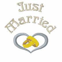 Coeur d'anneaux de mariage - juste marié