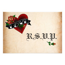 Coeur de tatouage et cartes les épousant roses de  faire-part personnalisé