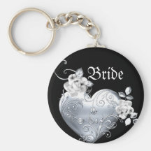 Coeur en filigrane argenté et roses blancs porte-clé