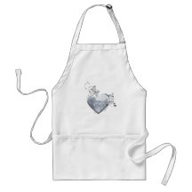 Coeur en filigrane argenté et roses blancs tabliers