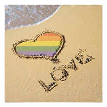 Coeur gai d'amour d'arc-en-ciel dans le sable bristol