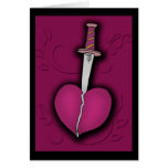 Coeur mauve-foncé avec le couteau anti Valentine Cartes De Vœux
