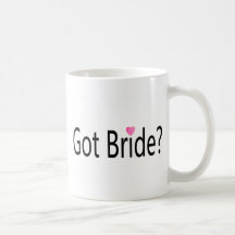 Coeur obtenu de jeune mariée tasses