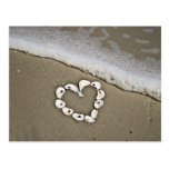 Coeur sur la plage carte postale