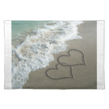 Coeurs de sable sur la plage sets de table