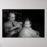 Coiffeur - première coupe de cheveux affiche