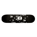Collage de crânes de bande dessinée - noir et blan plateau de skateboard