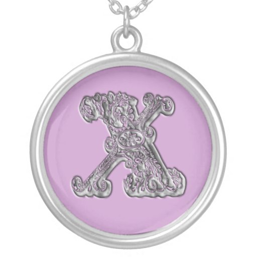 Collier argenté de l'initiale X de fantaisie de po