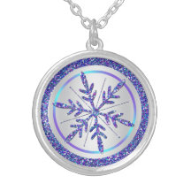 Collier argenté pourpre de flocon de neige de REGA